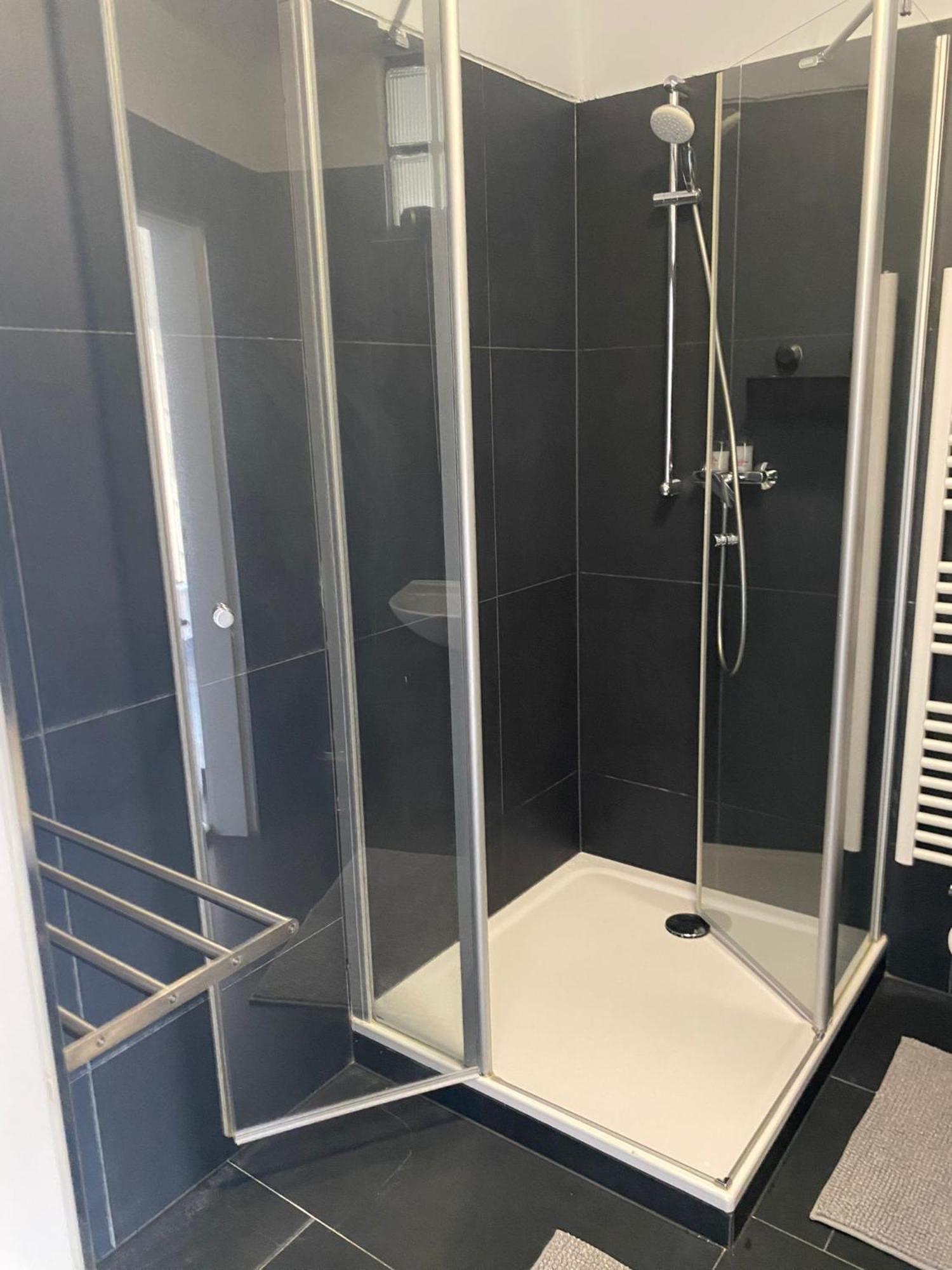 Apartment Ideal Fuer Den Kurzurlaub Im 2 Og *